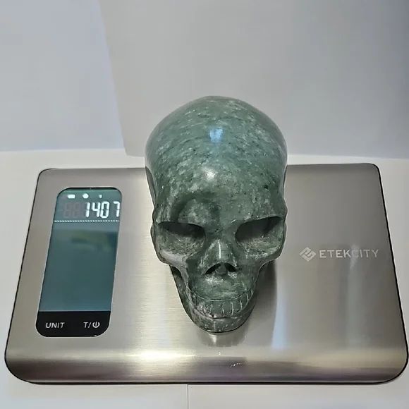 "5 Green Jade Skull Crystal Carving - Picture 4 of 10